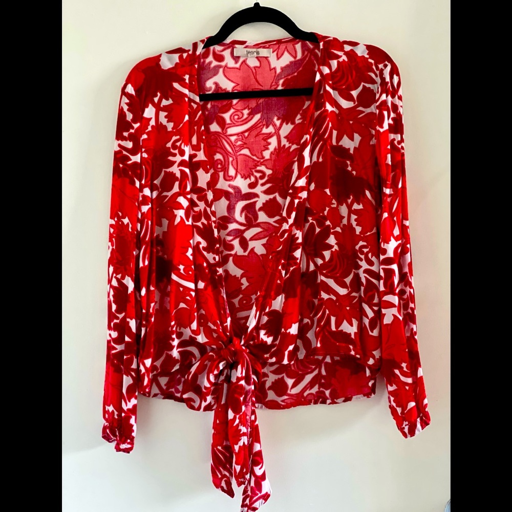 Gorgeous flower print blouse  front tie